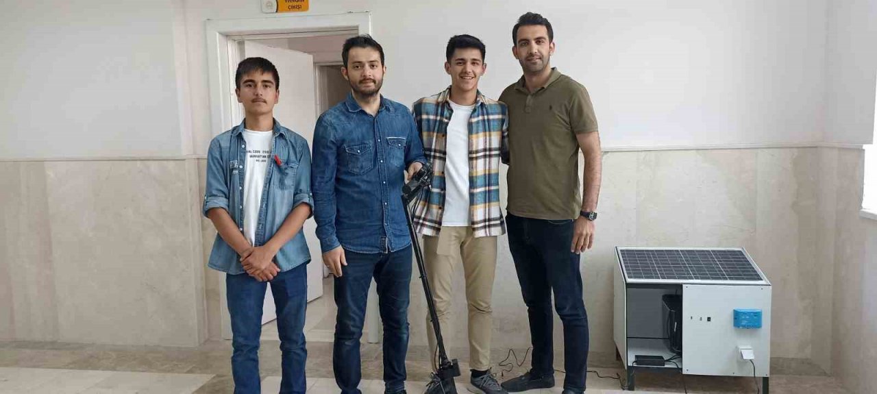 Lise öğrencileri elektrikli scooter üretti, saatte 30 kilometre hız yapabiliyor