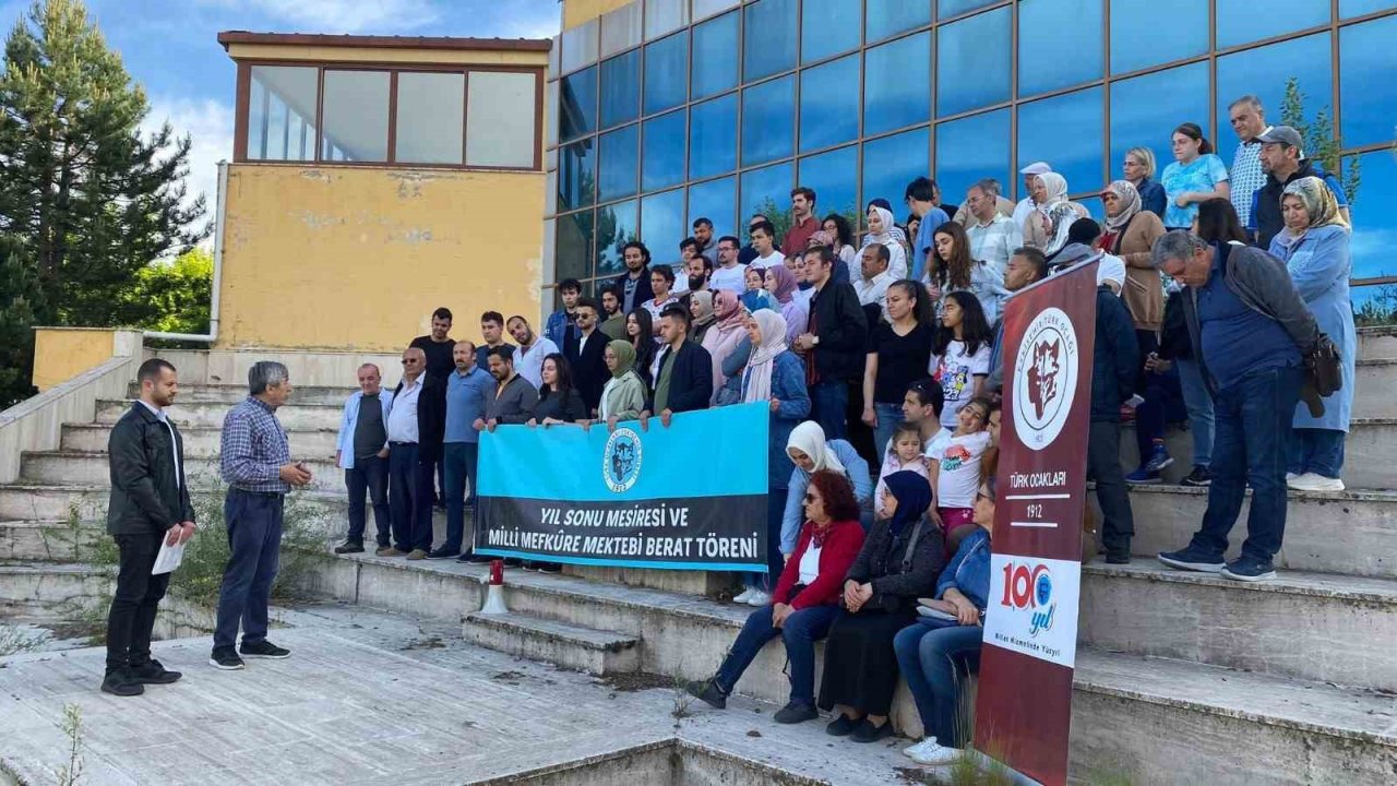 Millî Mefkûre Mektebi mezuniyet töreni yapıldı