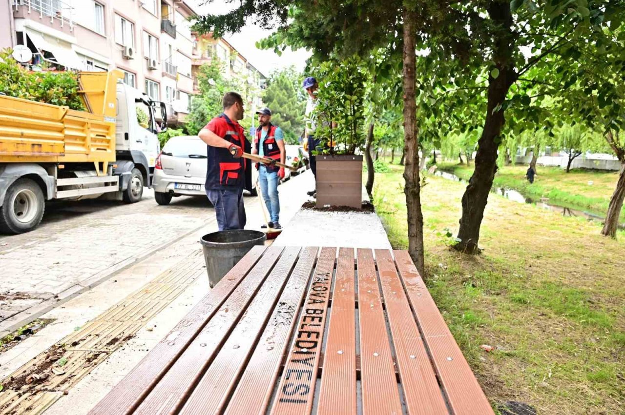 Yalova’da Vandallar iş başında