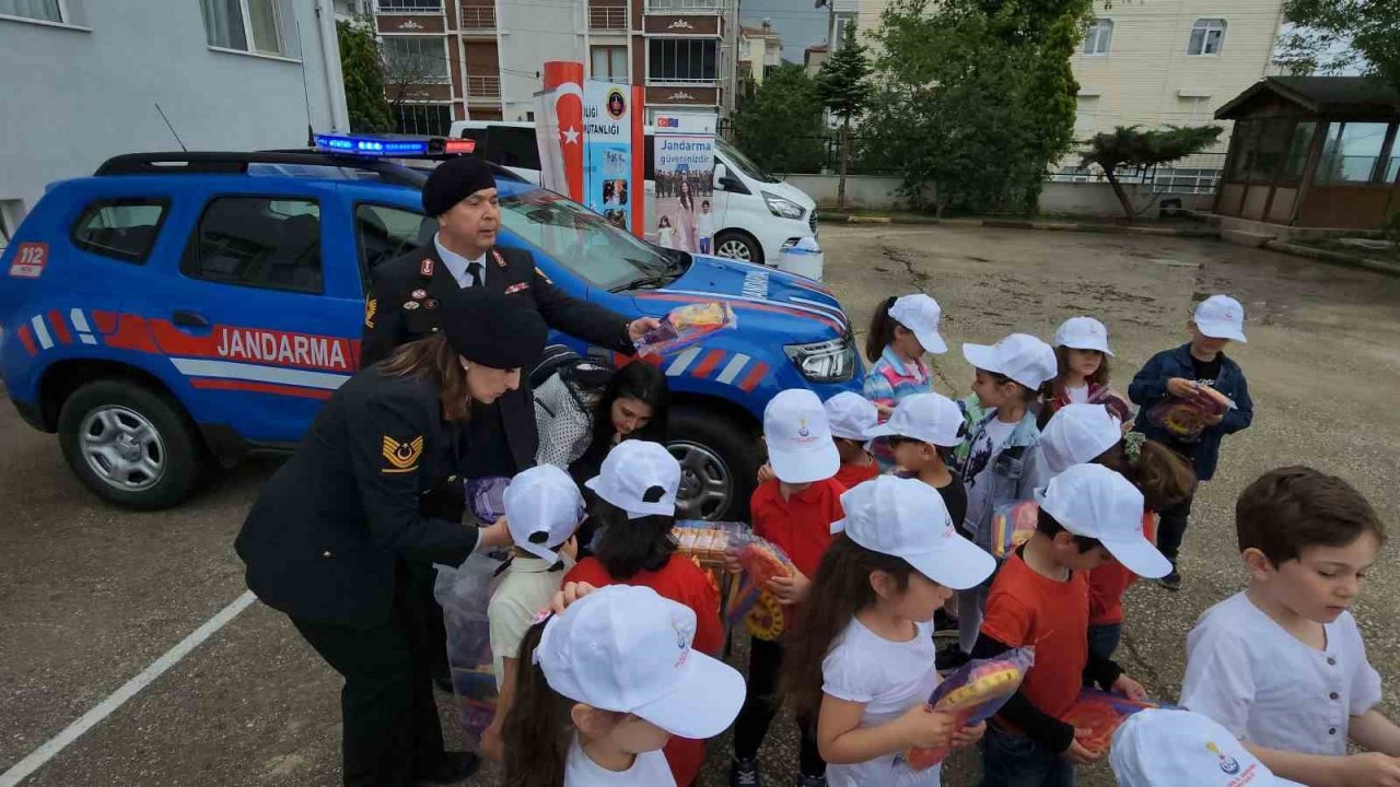 Esenköy’de minikler jandarmayı yakından tanıdı