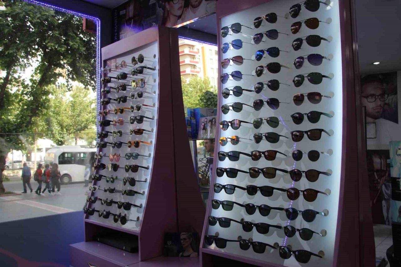 Uzmanı uyardı: "Orijinal ultraviyole ve polarize camlı gözlük kullanın"