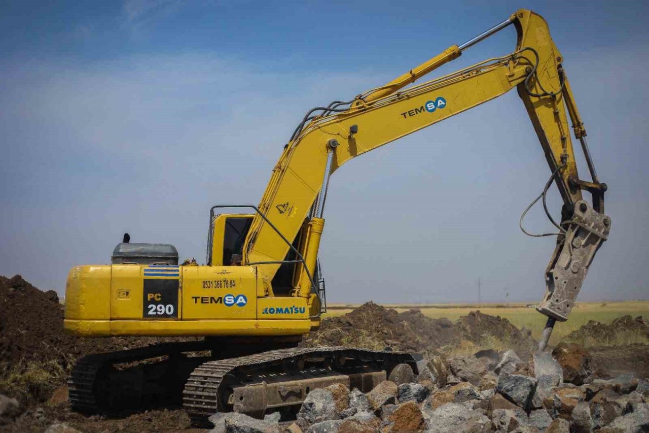 Yenişehir ilçesinin kırsal bölgelerinde yol çalışmaları devam ediyor
