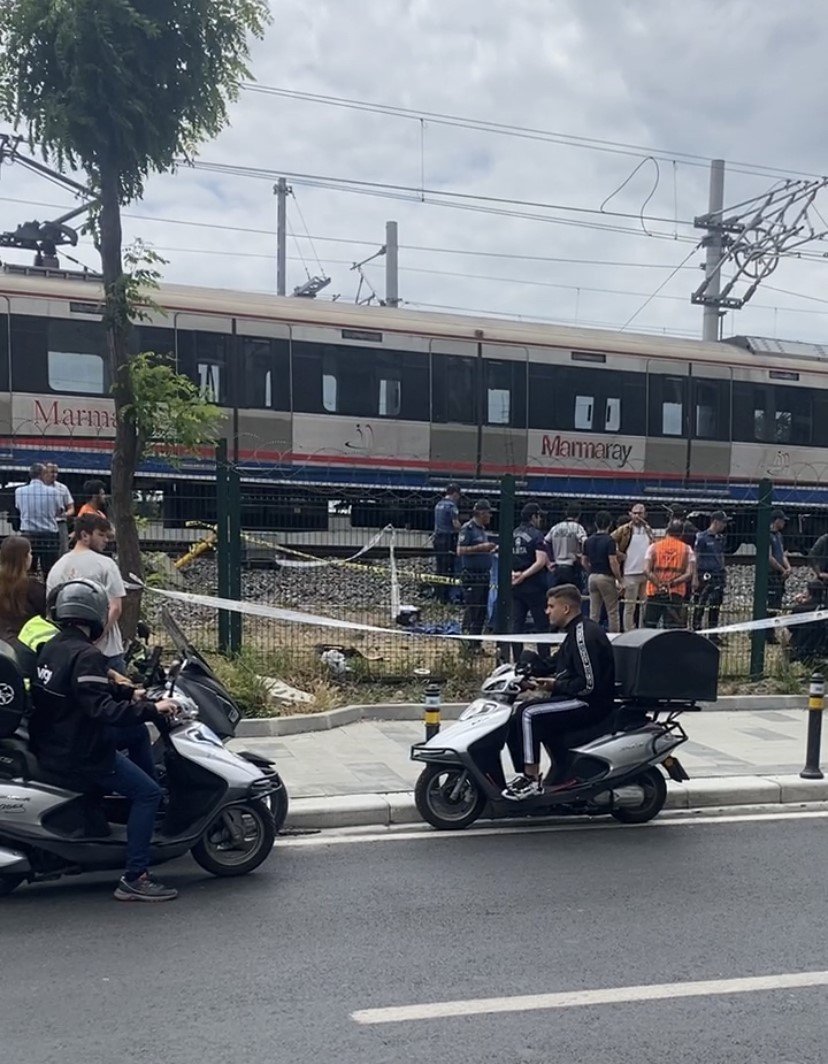 Zeytinburnu’nda 1 işçi Marmaray’ın çarpması sonucu hayatını kaybetti