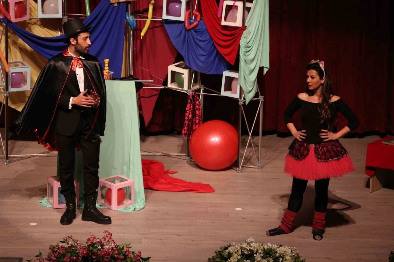 Bilim Merkezi etkinlikleri çocuklar için dolu dolu geçiyor