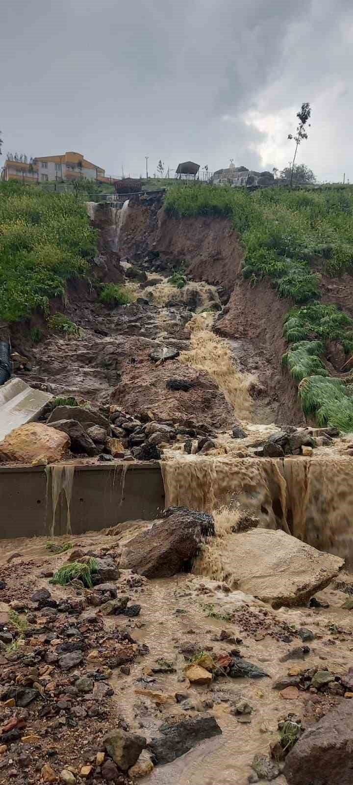Ankara’da sağanak sonrası heyelan meydana geldi