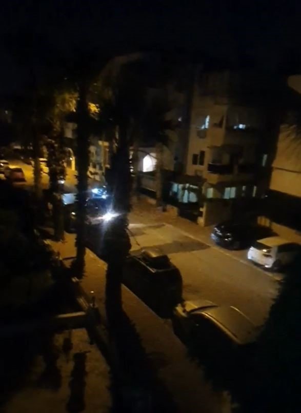 Polisin ‘dur’ ihtarına uymayan ehliyetsiz sürücü, Şahin Timleri’nin kurt kapanı taktiğiyle neye uğradığını şaşırdı