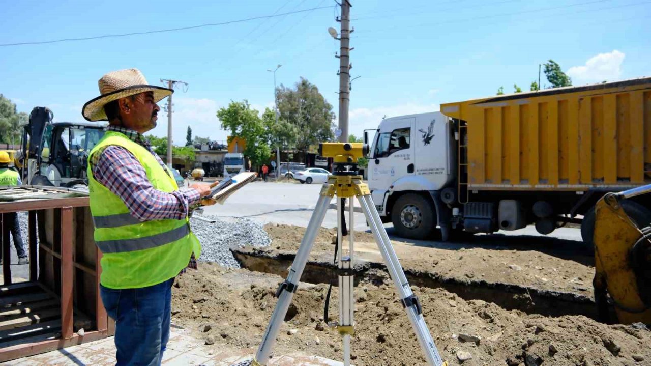 ASKİ ekipleri çalışmalarını sürdürüyor
