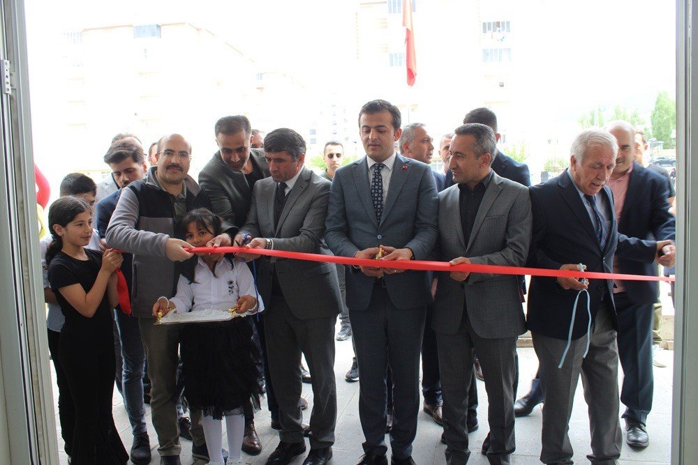 Minik ressamlar eserleriyle hayran bıraktı