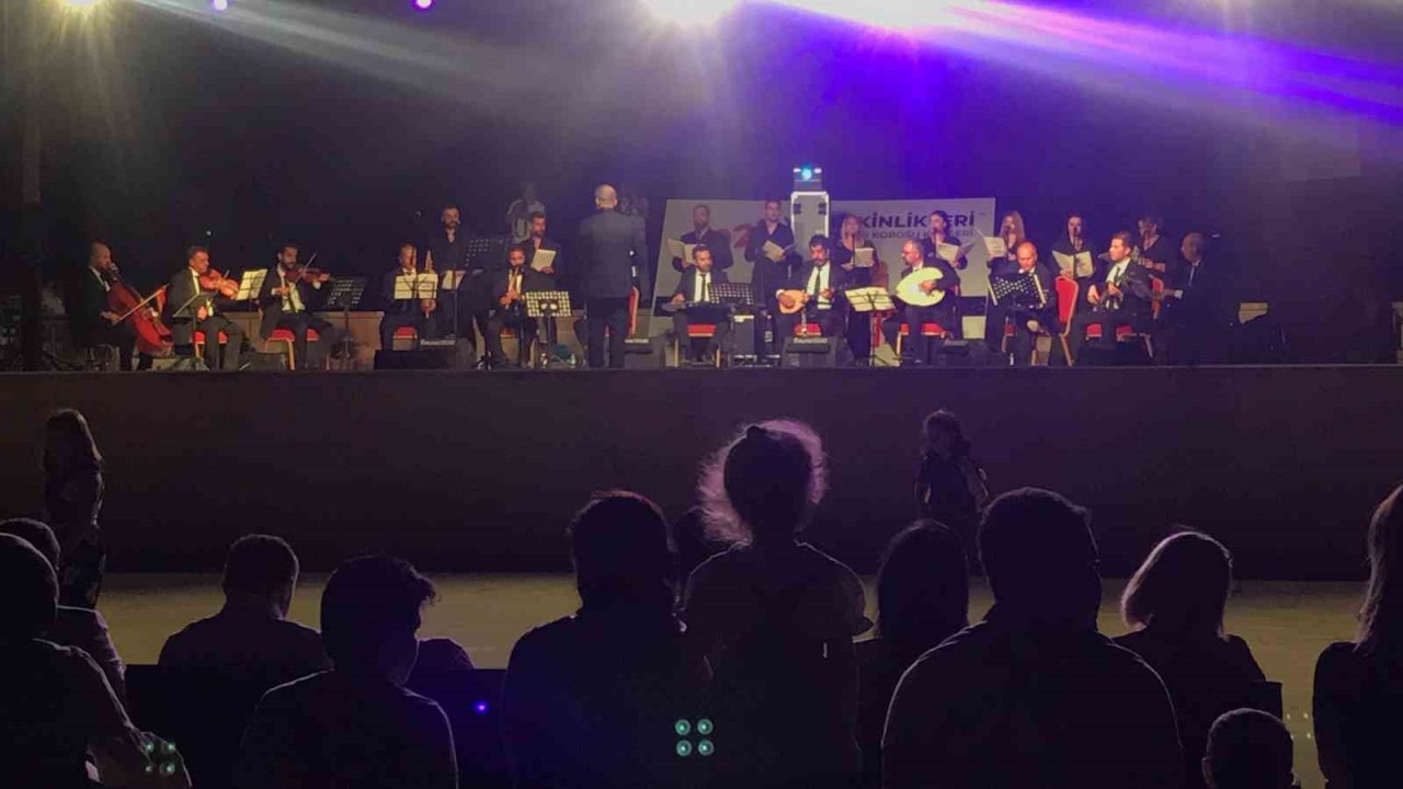 Diyarbakır Medeniyetler Korosu’ndan tarihi Hasankeyf’te konser