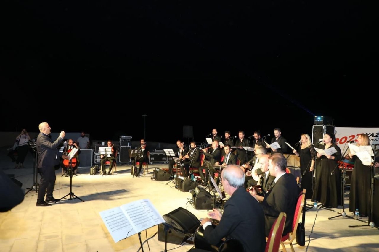Diyarbakır Medeniyetler Korosu’ndan tarihi Hasankeyf’te konser