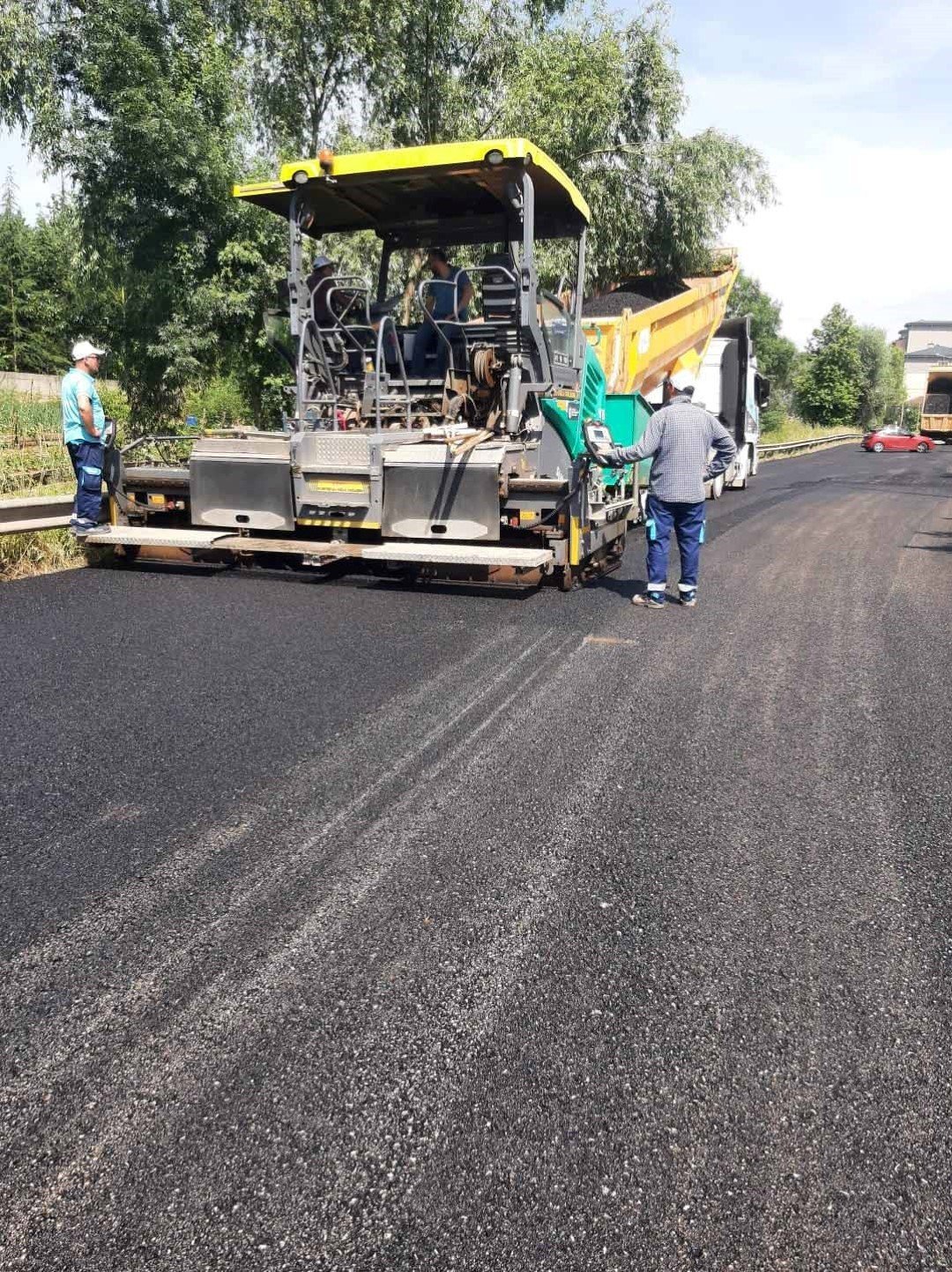 Alikahya’da iki önemli güzergah asfaltlandı