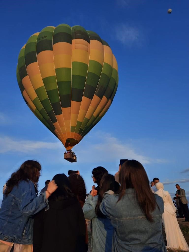 Öğrenciler yılın stresini Kapadokya’da attı