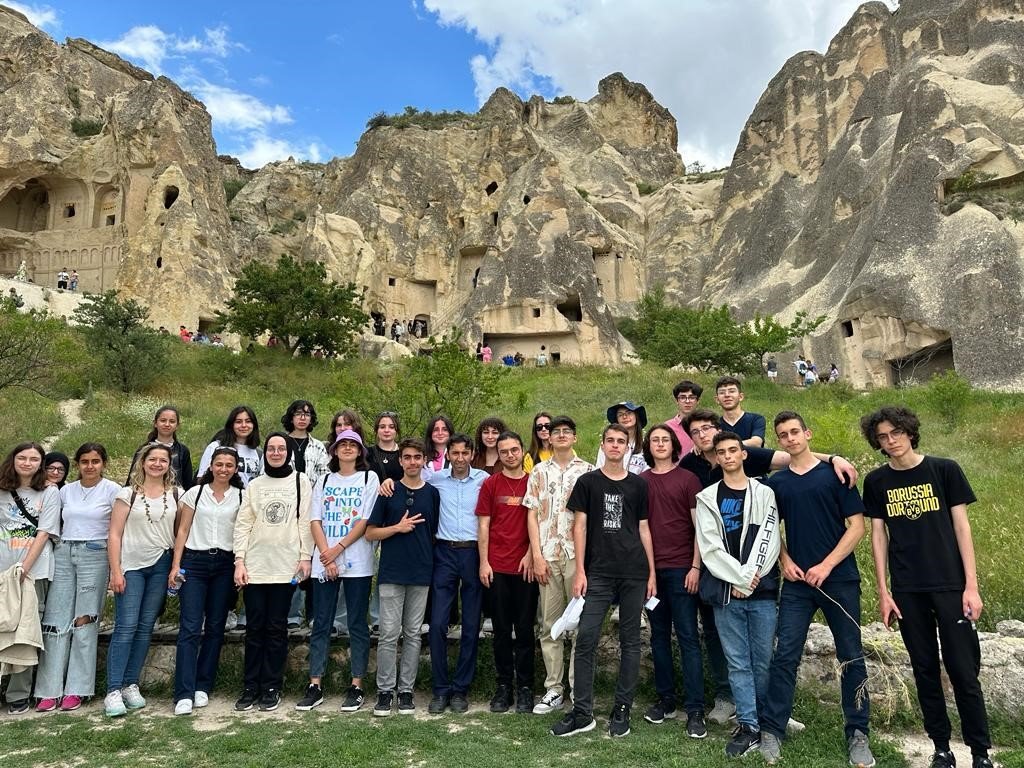 Öğrenciler yılın stresini Kapadokya’da attı