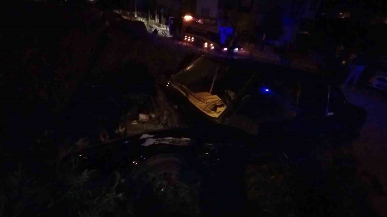 Çorum’da iki otomobil çarpıştı: 1 yaralı