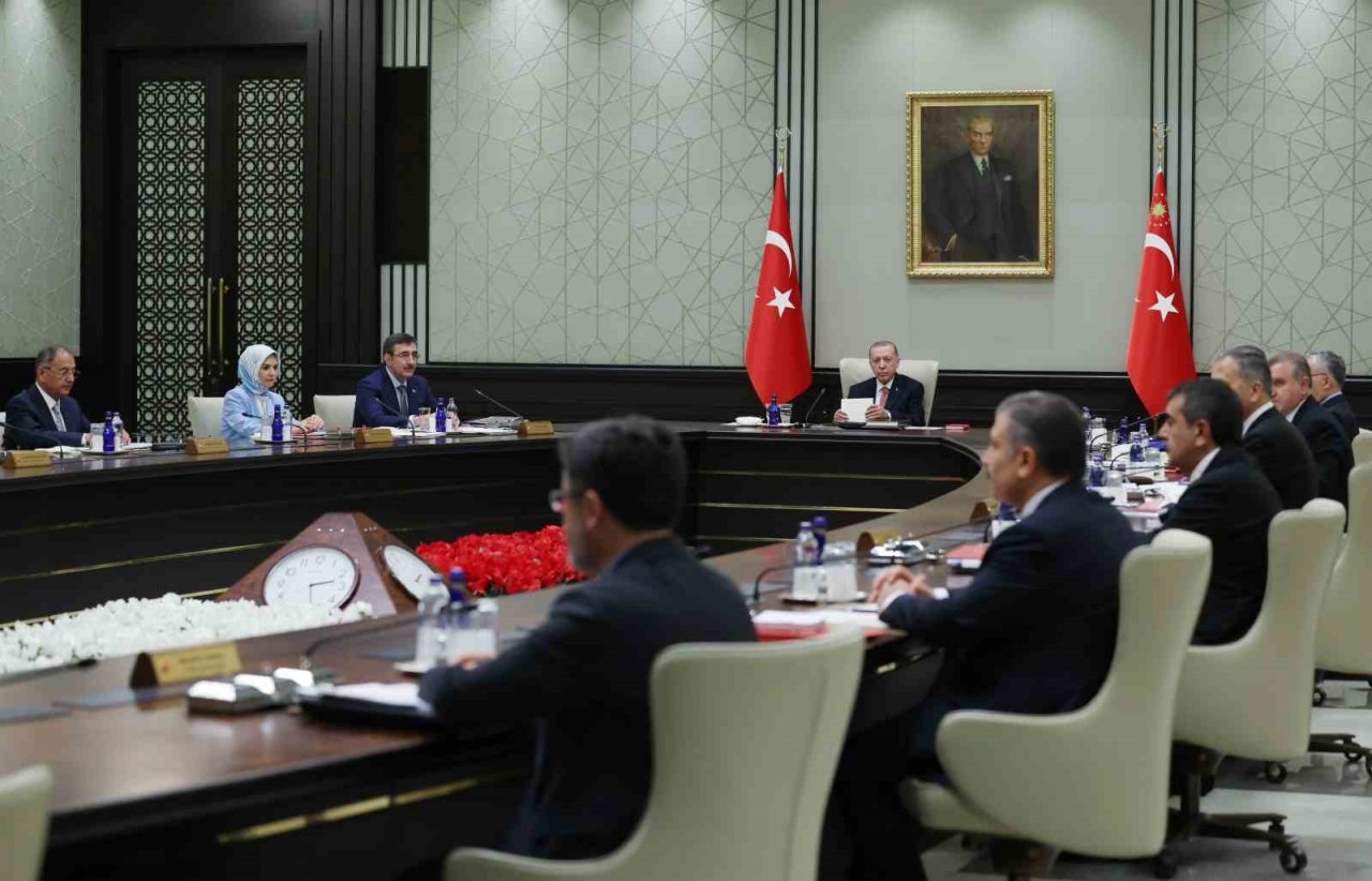 Cumhurbaşkanlığı Kabinesi, Cumhurbaşkanı Recep Tayyip Erdoğan başkanlığında Beştepe’de toplandı.