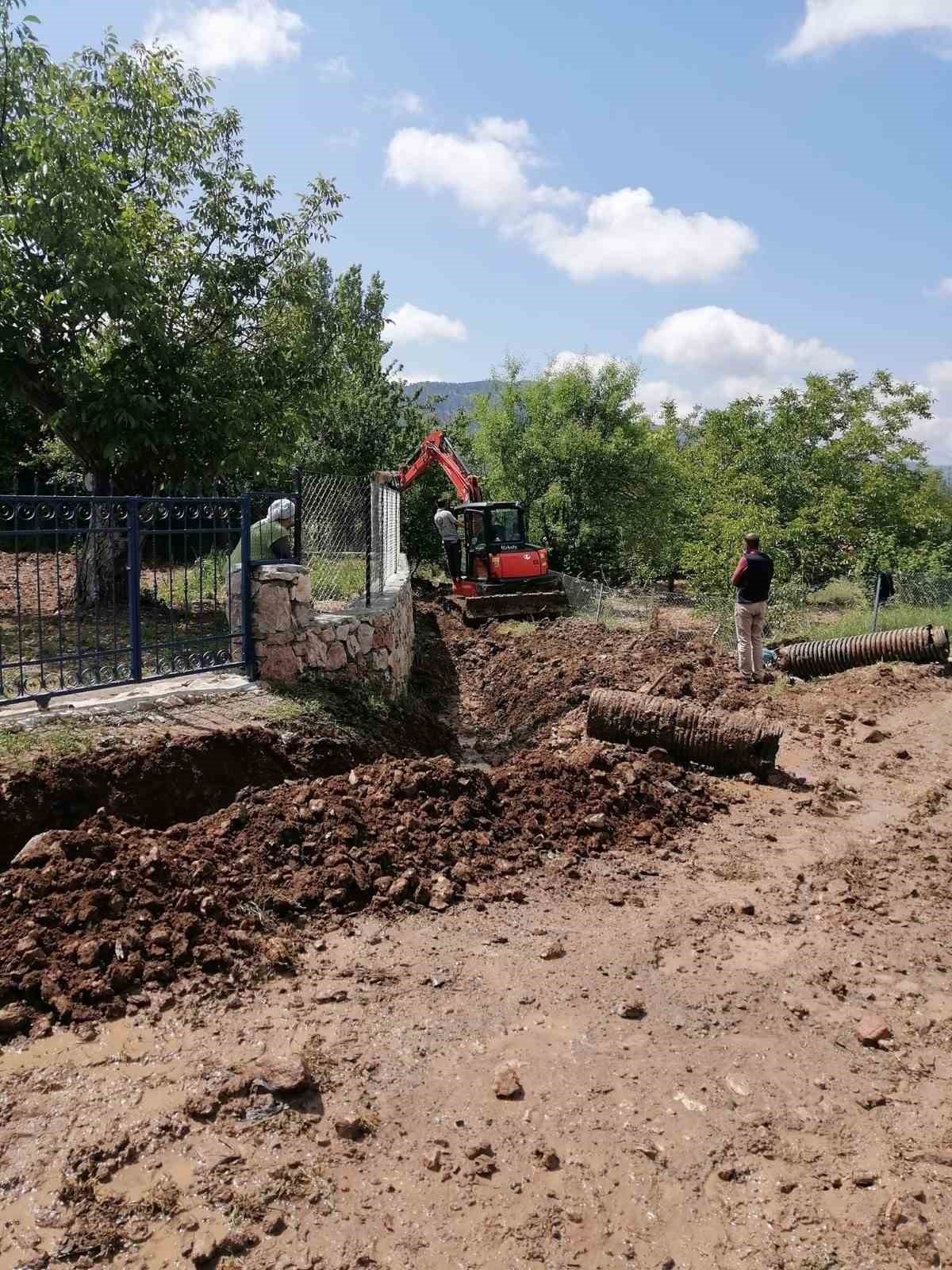 Vatandaştan sel bölgesini yalnız bırakmayan Başkan Arslan’a teşekkür