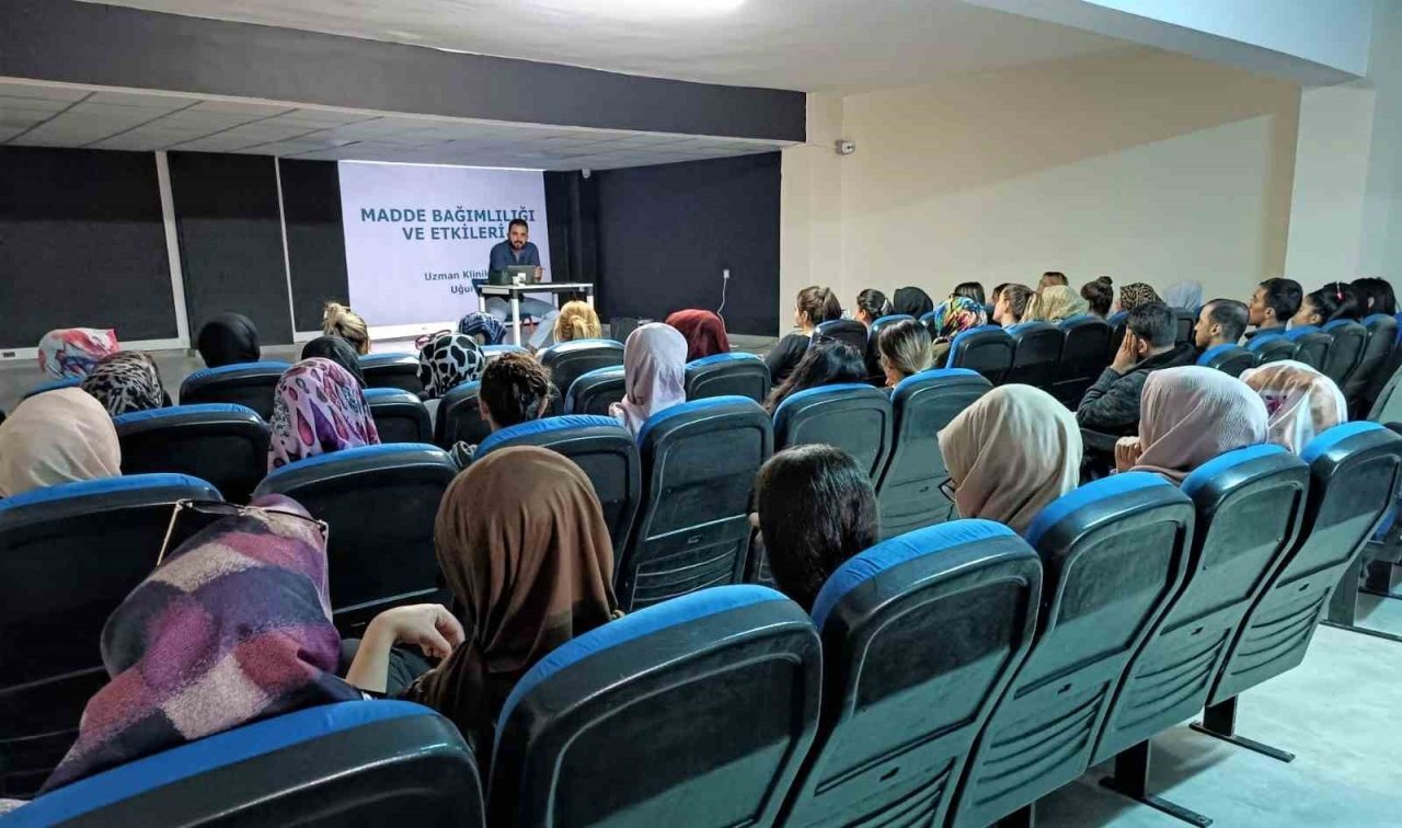 Teknoloji ve madde bağımlılığı seminerinden 9 bin öğrenci faydalandı