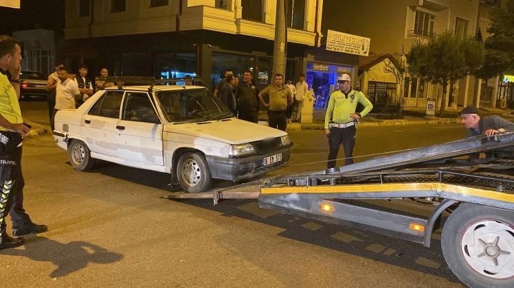 Edirne’de ilginç kaza: Kazaya karışan iki sürücü kaçtı