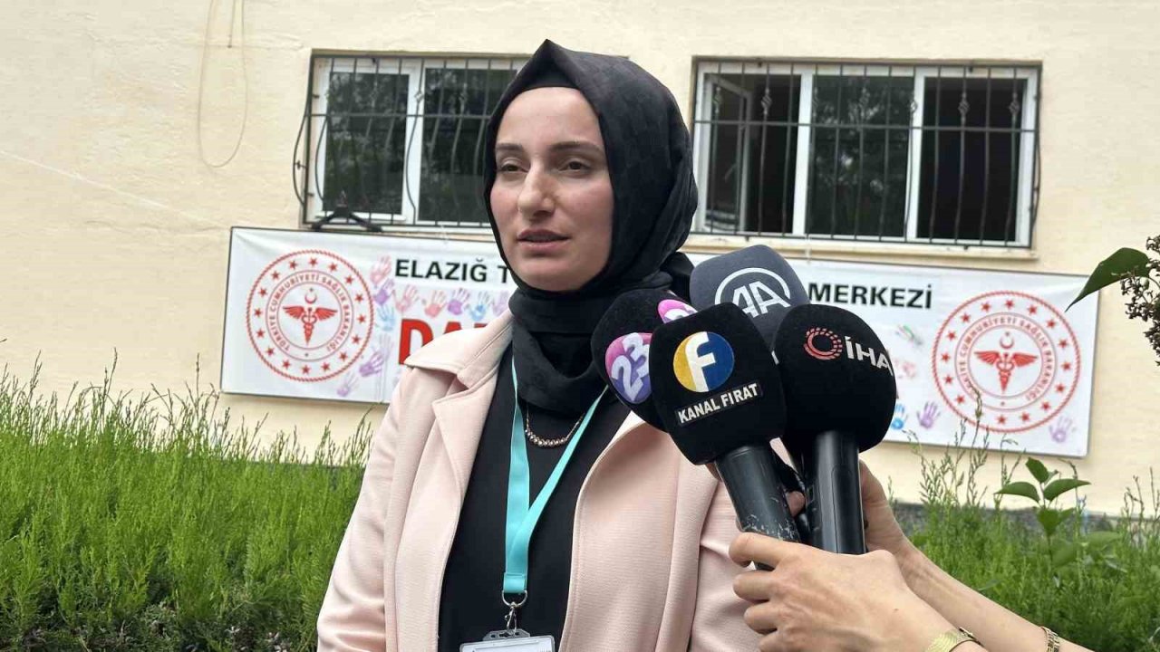 Toplum Ruh Sağlığı Merkezi’ndeki hastaların el emeği göz nuru eserleri sergilendi