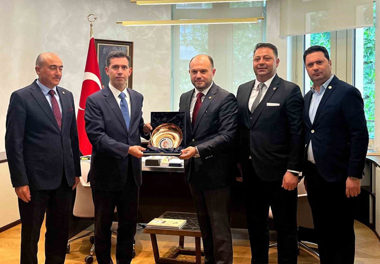 GTO üyeleri İtalya’da tekstil teknolojileri fuarına katıldı