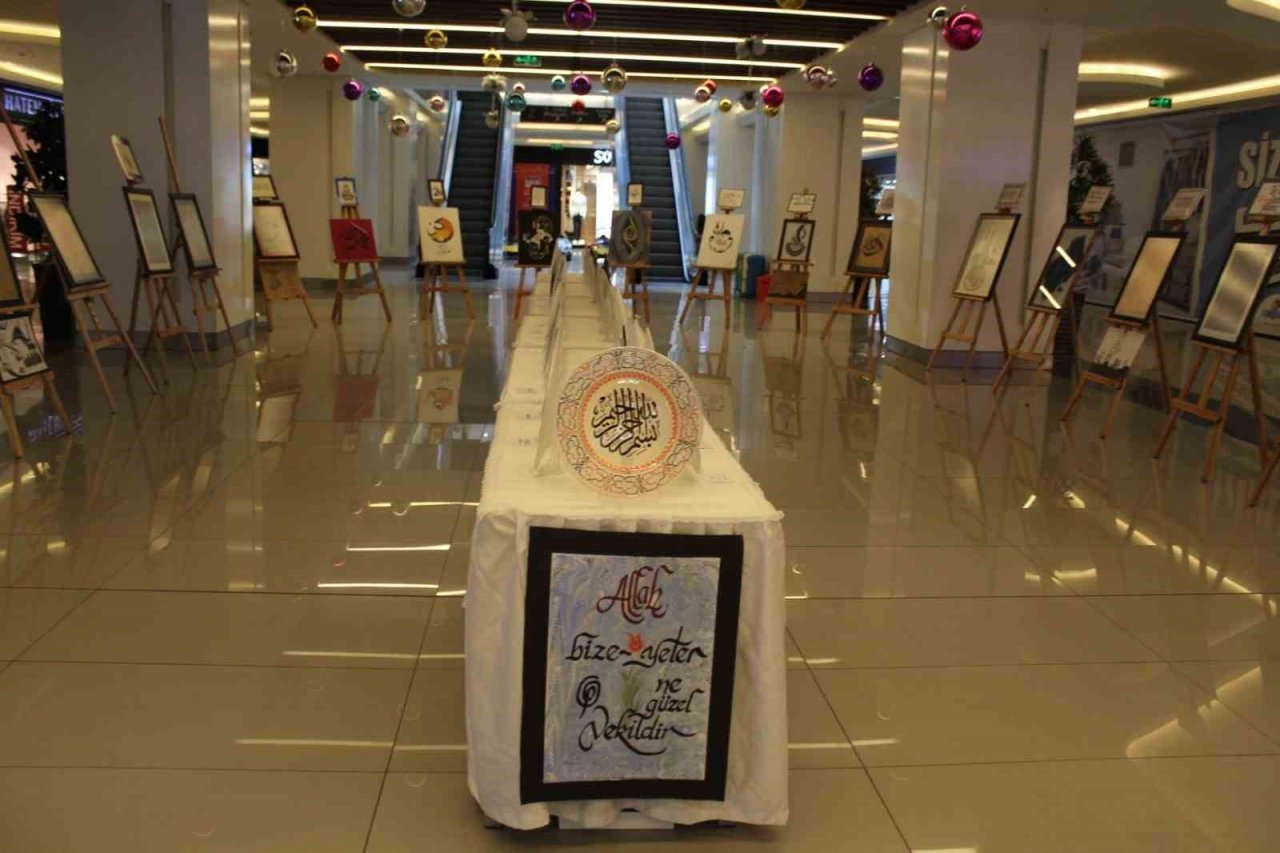 Hüsn-ü Hat ve Kaligrafi sergi açılışı gerçekleştirildi