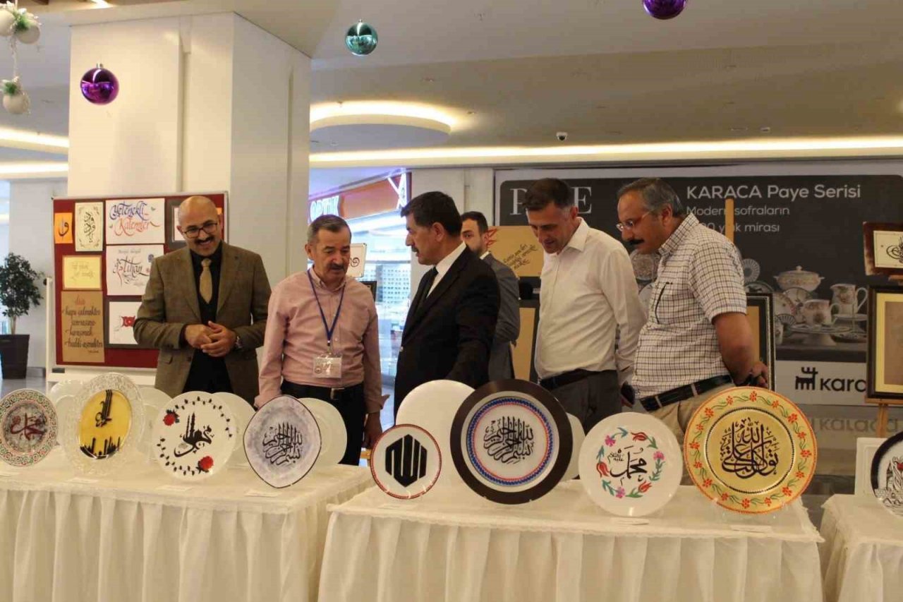 Hüsn-ü Hat ve Kaligrafi sergi açılışı gerçekleştirildi