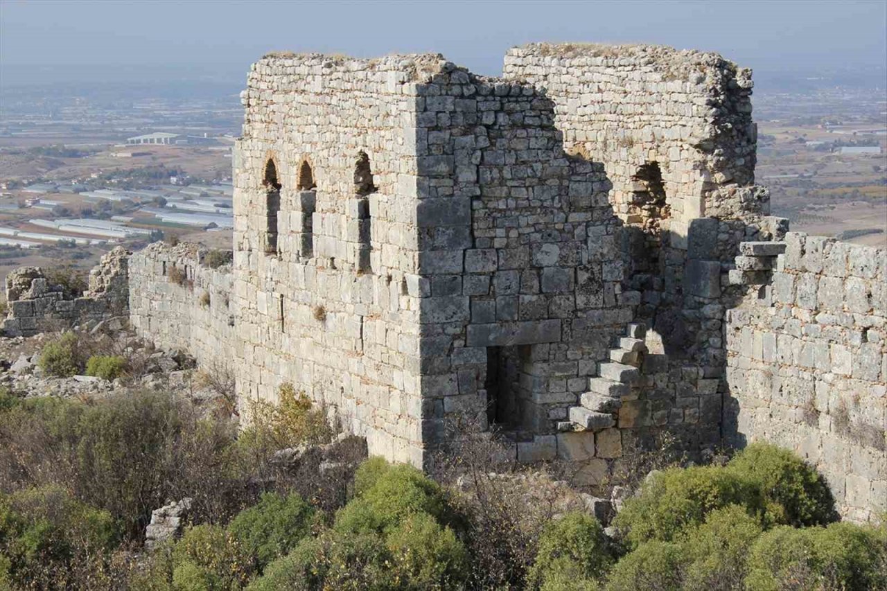 En eski mescitlerden olan Barındıran Sillyon Antik Kenti turizme kazandırılıyor
