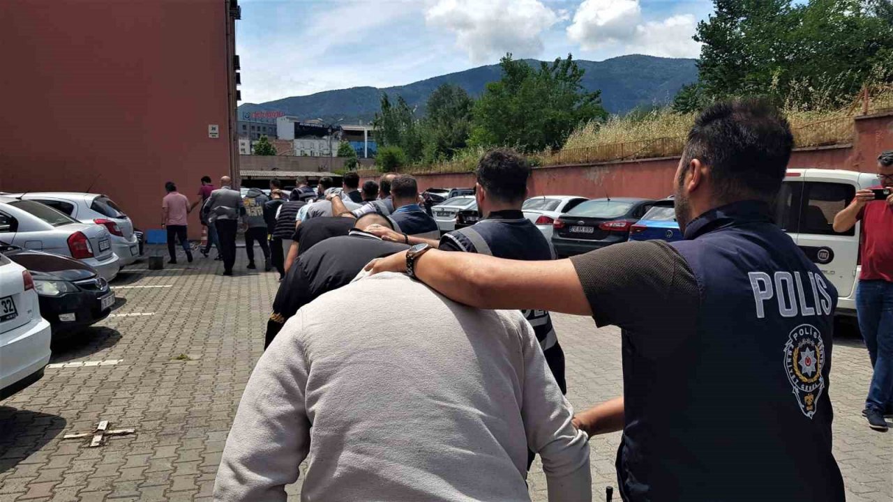 Karabük’te hırsızlık şüphelisi 10 kişi adliyeye sevk edildi