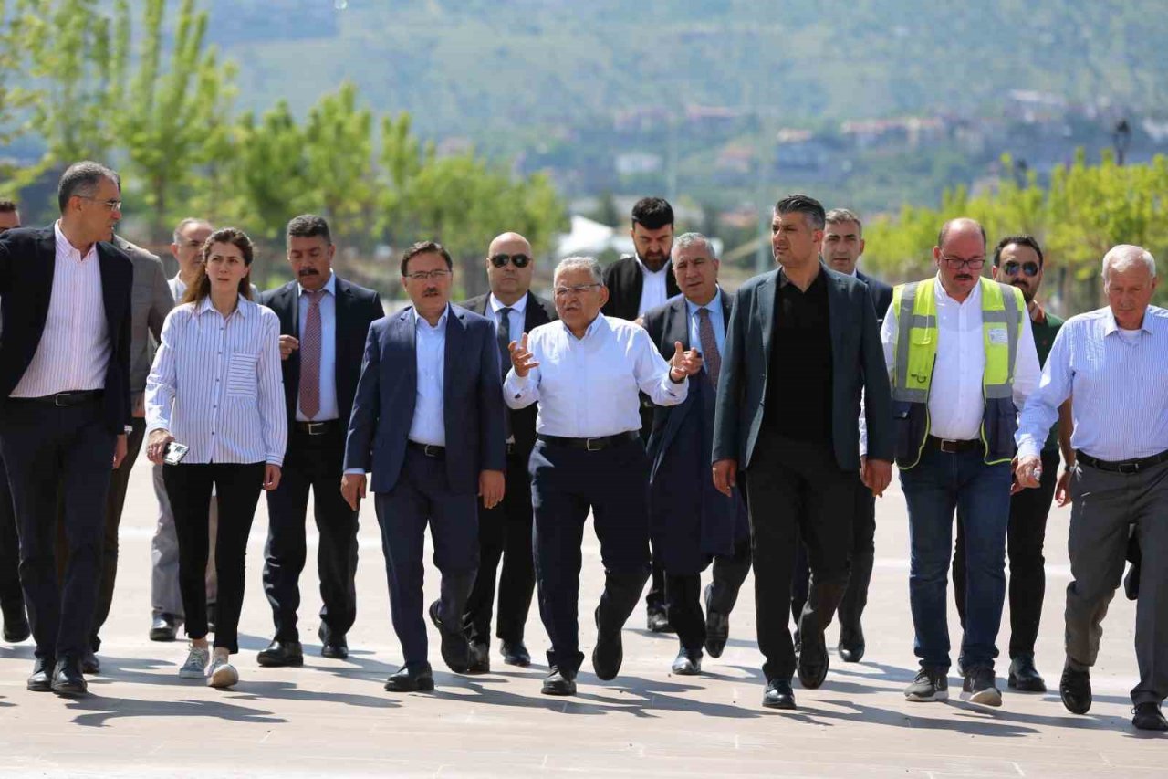 Vali Çiçek Ve Başkan Büyükkılıç, Recep Tayyip Erdoğan Millet Bahçesi’ni inceledi