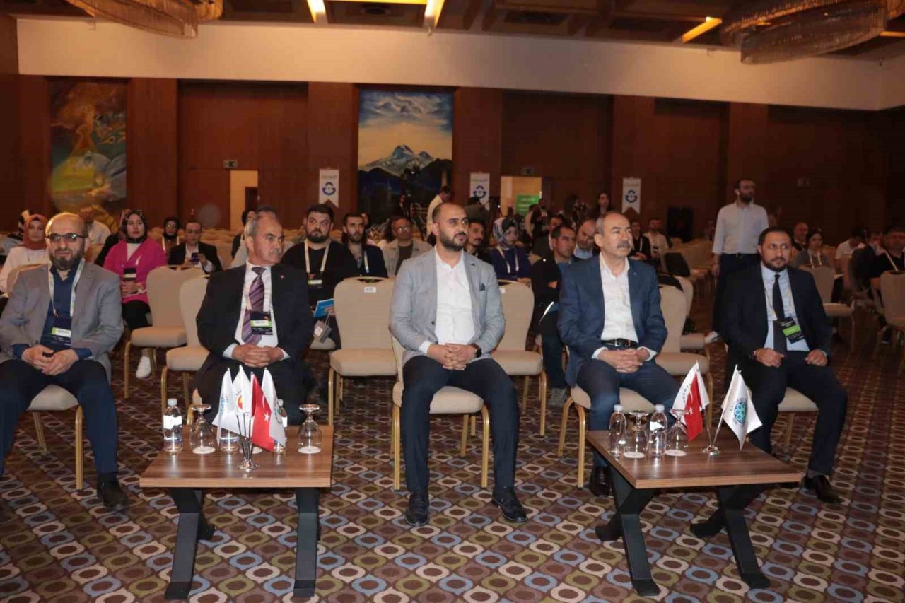 Gülsoy: "Her dönem yükseliş gerçekleştiren E-ticaret hacmi, pandemi döneminde ise adeta zirve yaptı"