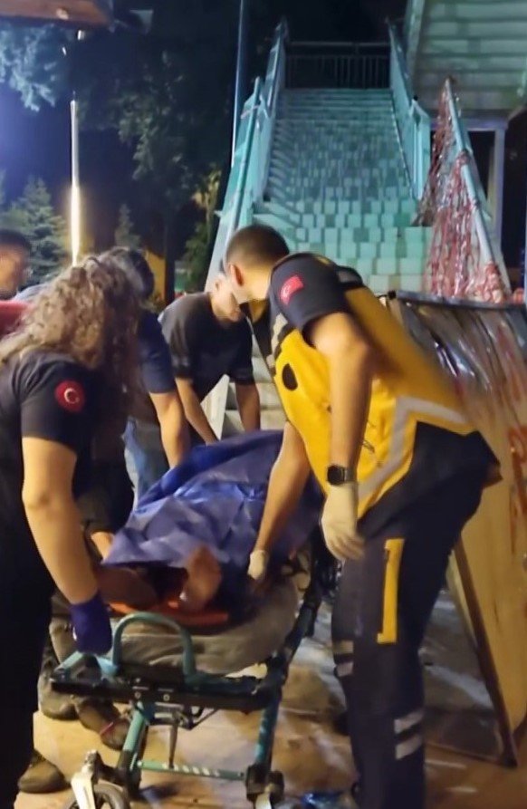 Elektrik akımına kapılan işçi yürekleri ağza getirdi