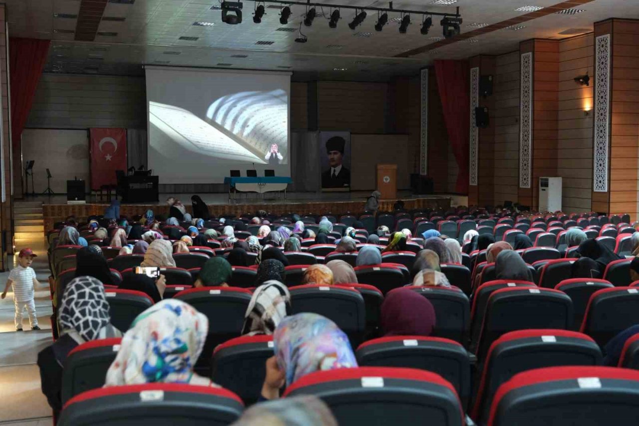 Kuran Kursu öğreticilerine yönelik 2023 Yaz Kuran Kursu Semineri yapıldı