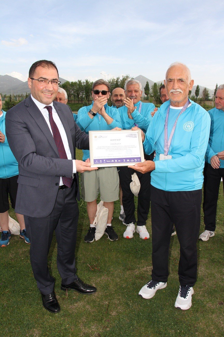 Maraton kartalları ödüllendirildi