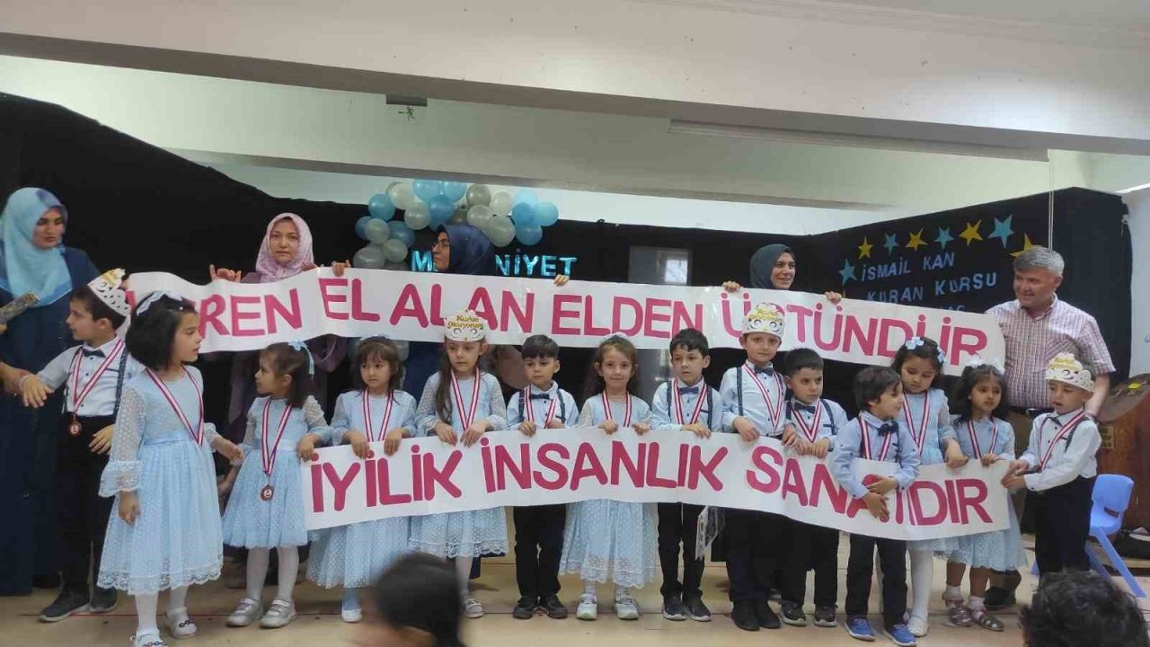 Mezuniyet töreni duygulu anlara sahne oldu