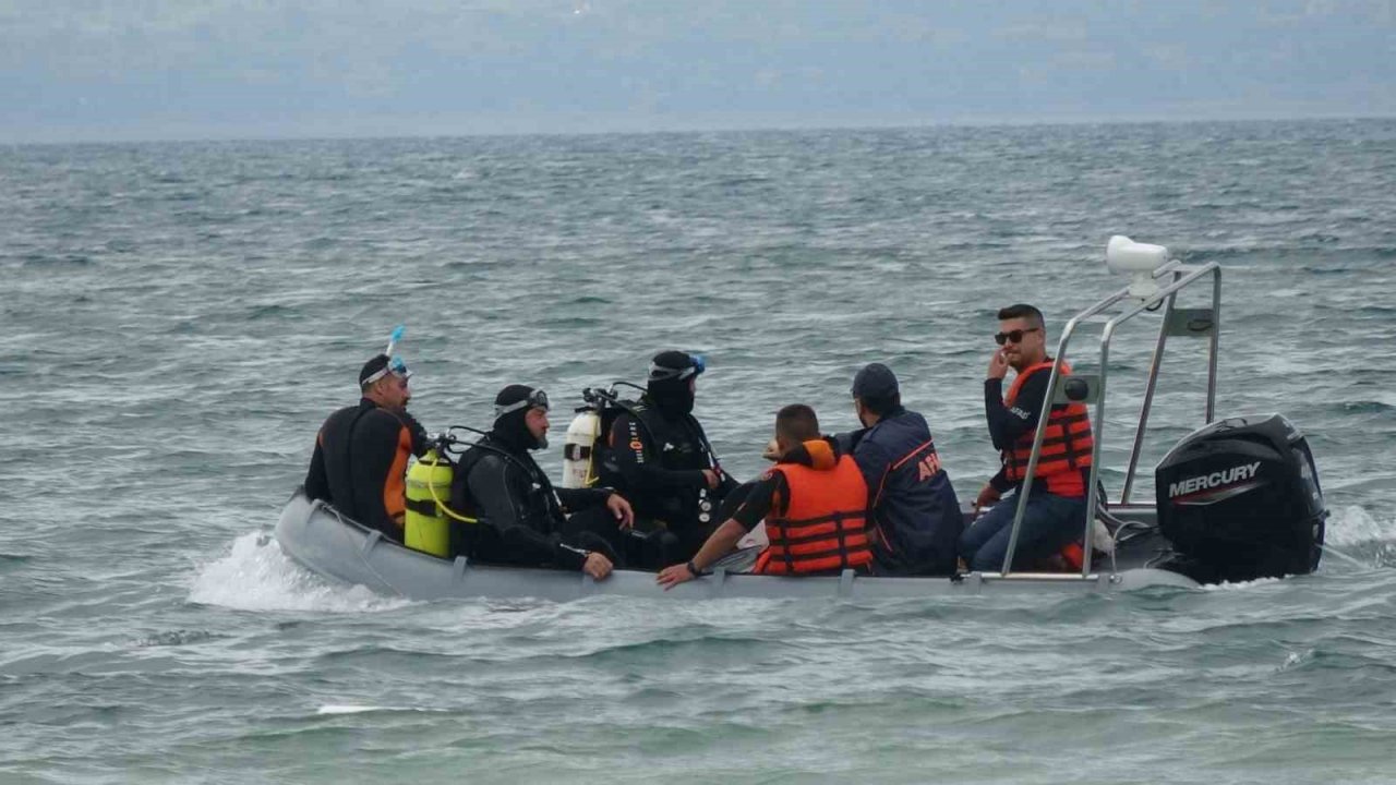 Dünyaca ünlü Salda Gölü’nde su altı arama kurtarma tatbikatı