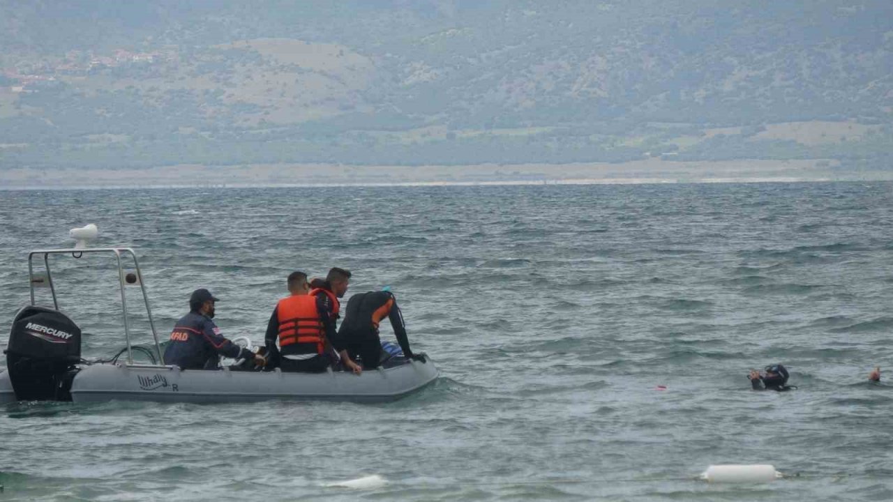 Dünyaca ünlü Salda Gölü’nde su altı arama kurtarma tatbikatı