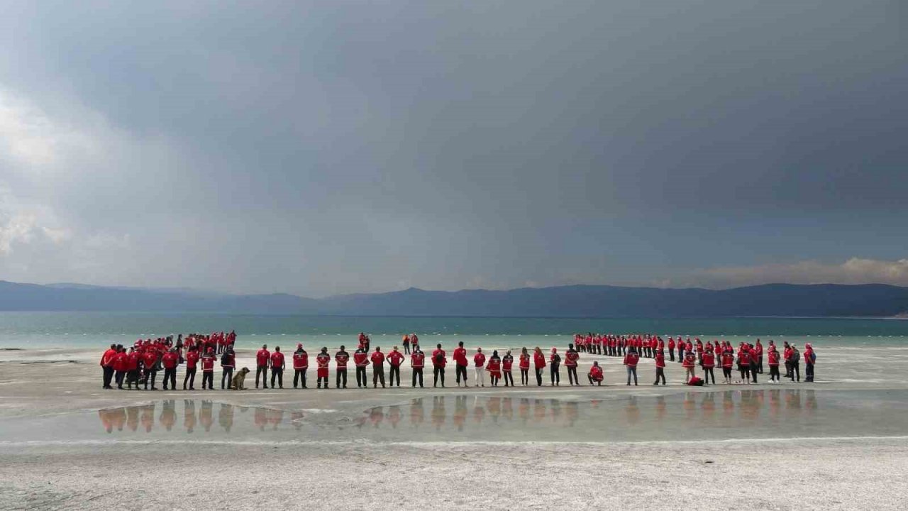 Dünyaca ünlü Salda Gölü’nde su altı arama kurtarma tatbikatı