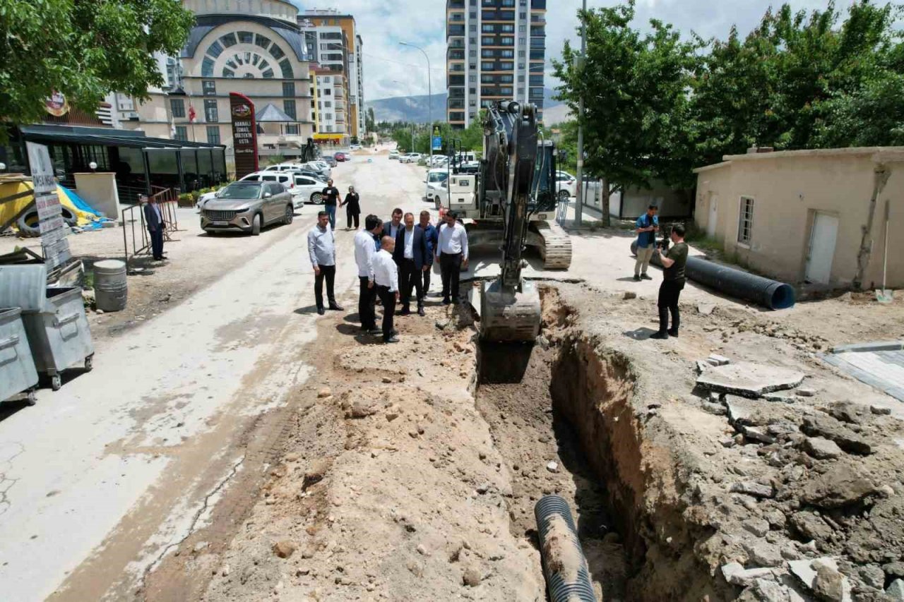 Niğde Belediyesi alt yapı çalışmalarına devam ediyor