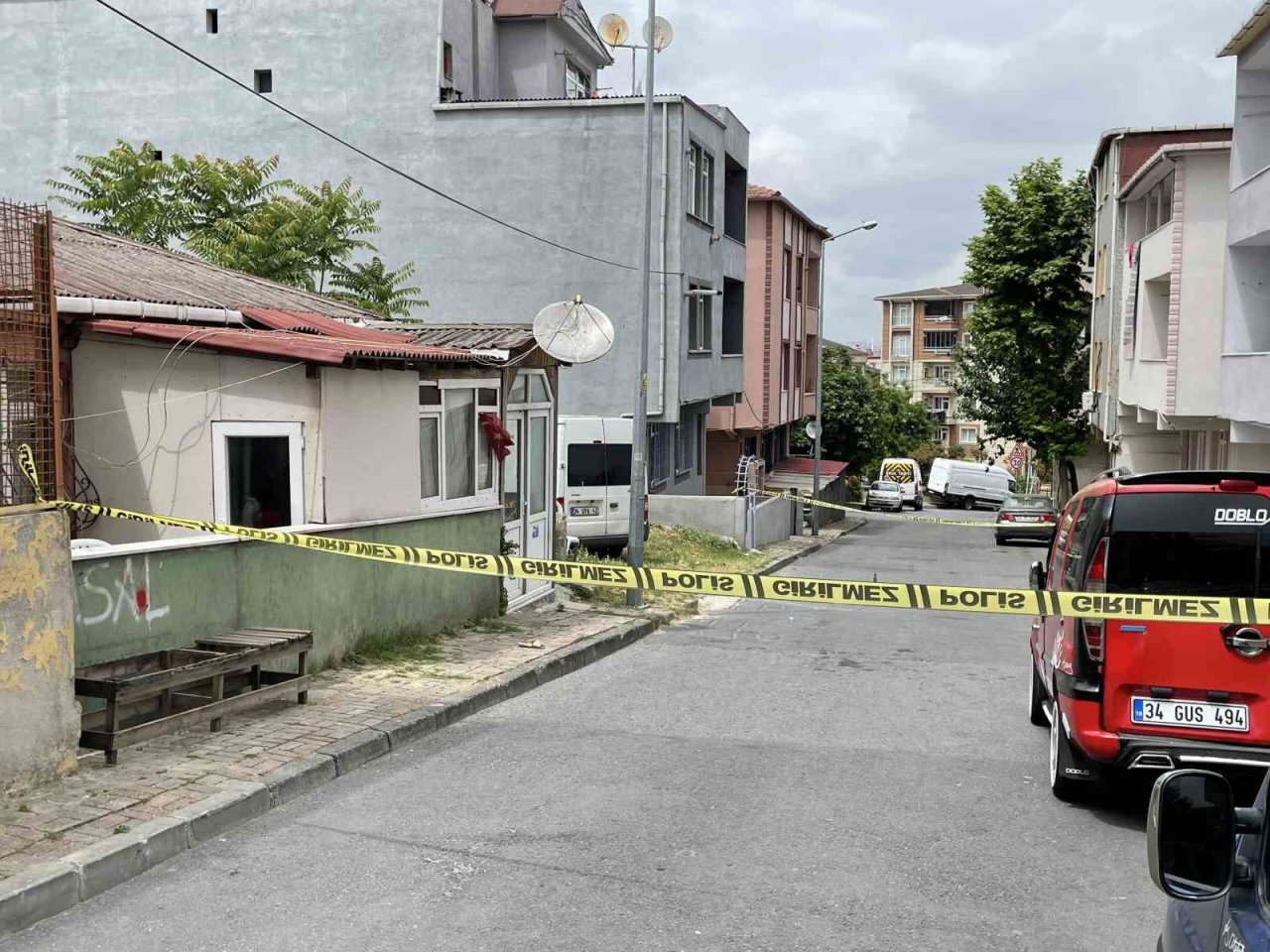 Küçükçekmece’de tartıştığı abisi ve yengesini kurşun yağmuruna tutup kaçtı