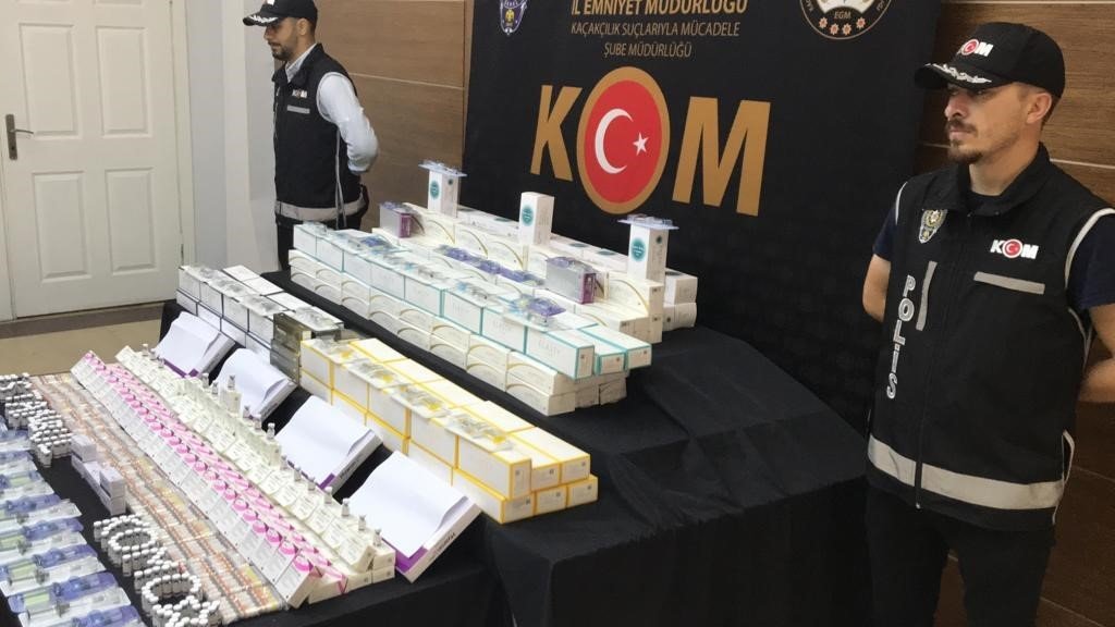 İstanbul’da 4 milyon 500 bin lira değerinde kaçak botoks ilacı ele geçirildi