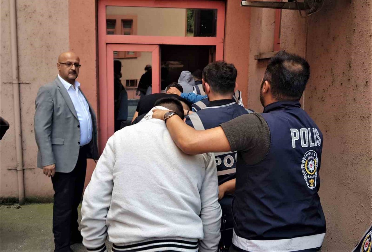 Karabük’te hırsızlık şüphelisi 10 kişi adliyeye sevk edildi