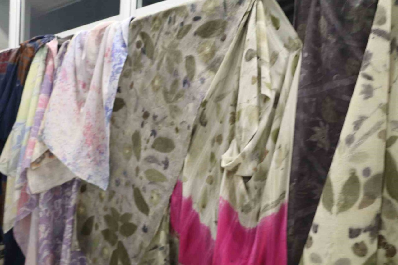 Rize Bezinden yapılan kıyafetler defilede sergilendi