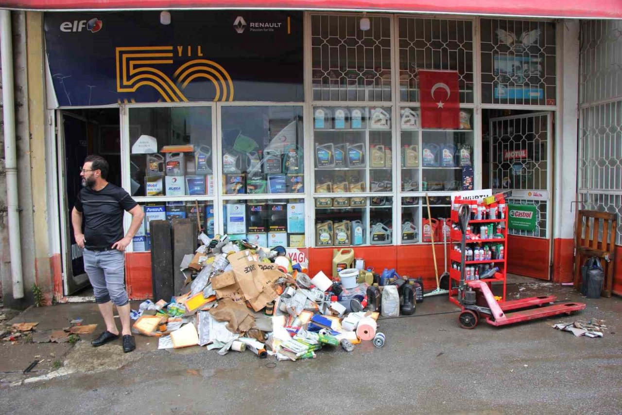 Selin vurduğu sanayide yaralar sarılıyor