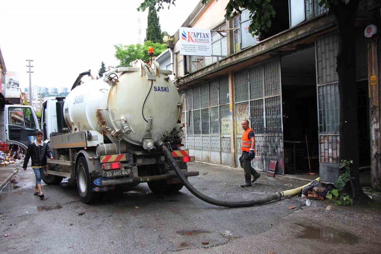 Selin vurduğu sanayide yaralar sarılıyor