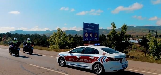 Jandarma personelinden anlamlı klip