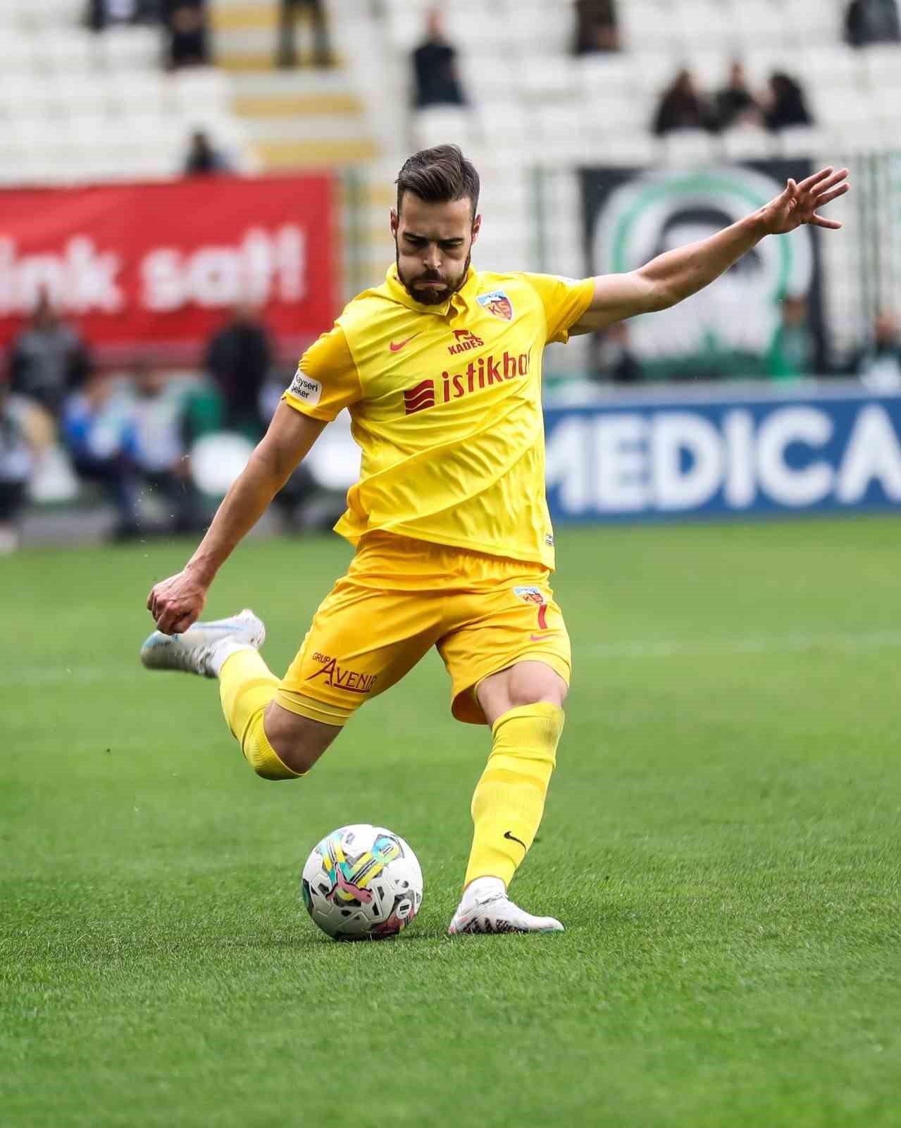 Kayserispor’da 11 ülkeden futbolcu forma giydi