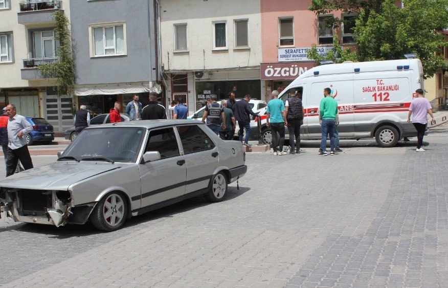 Tavşanlı’da trafik kazası, 2 yaralı