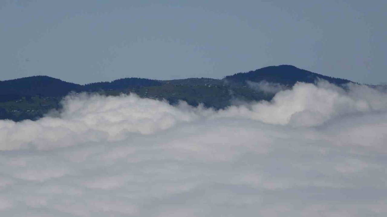 Trabzon’un yaylalarından eşsiz bulut denizi manzaraları