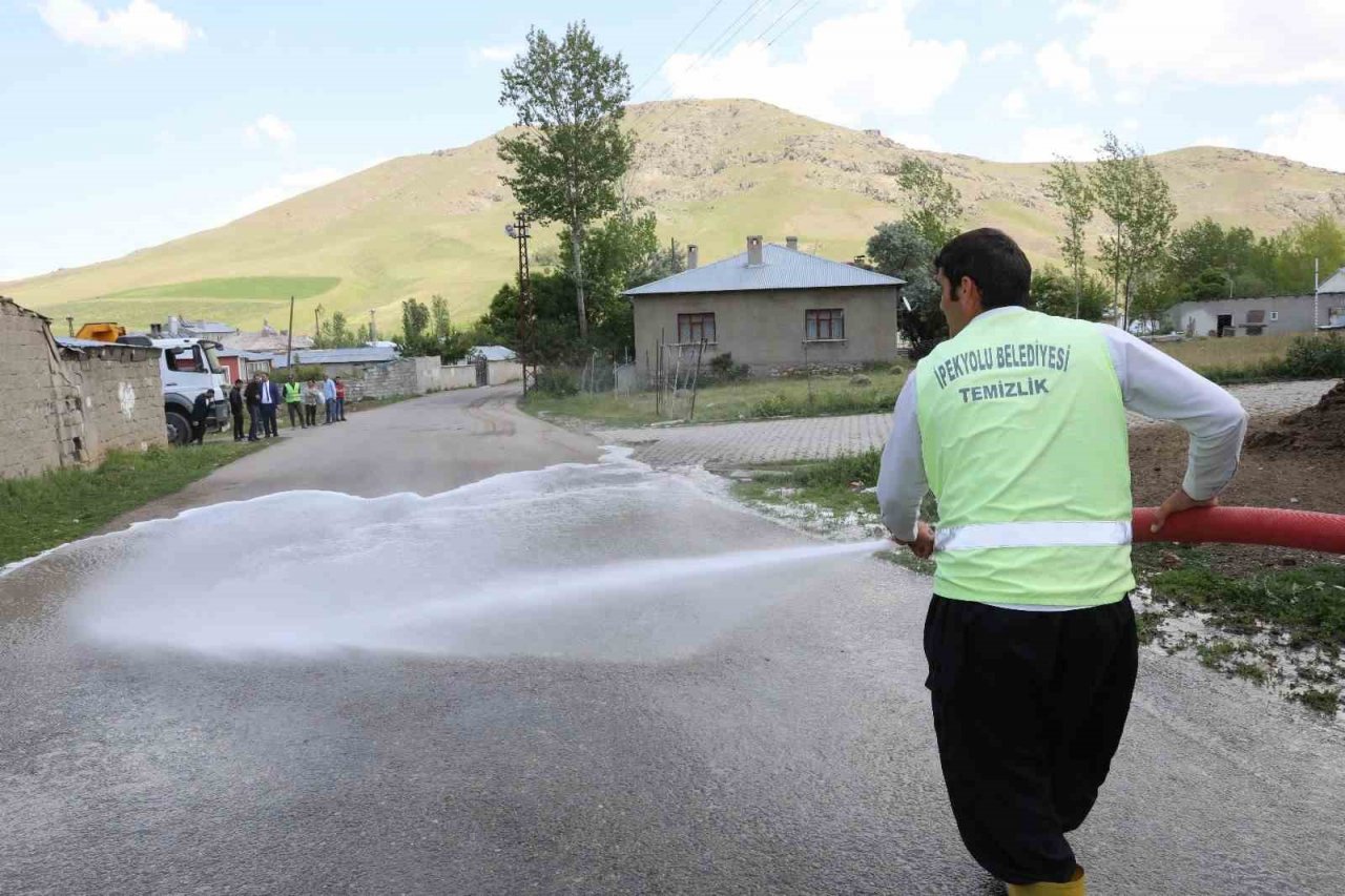 İpekyolu Belediyesinin ‘Tertemiz Köyler’ projesi devam ediyor