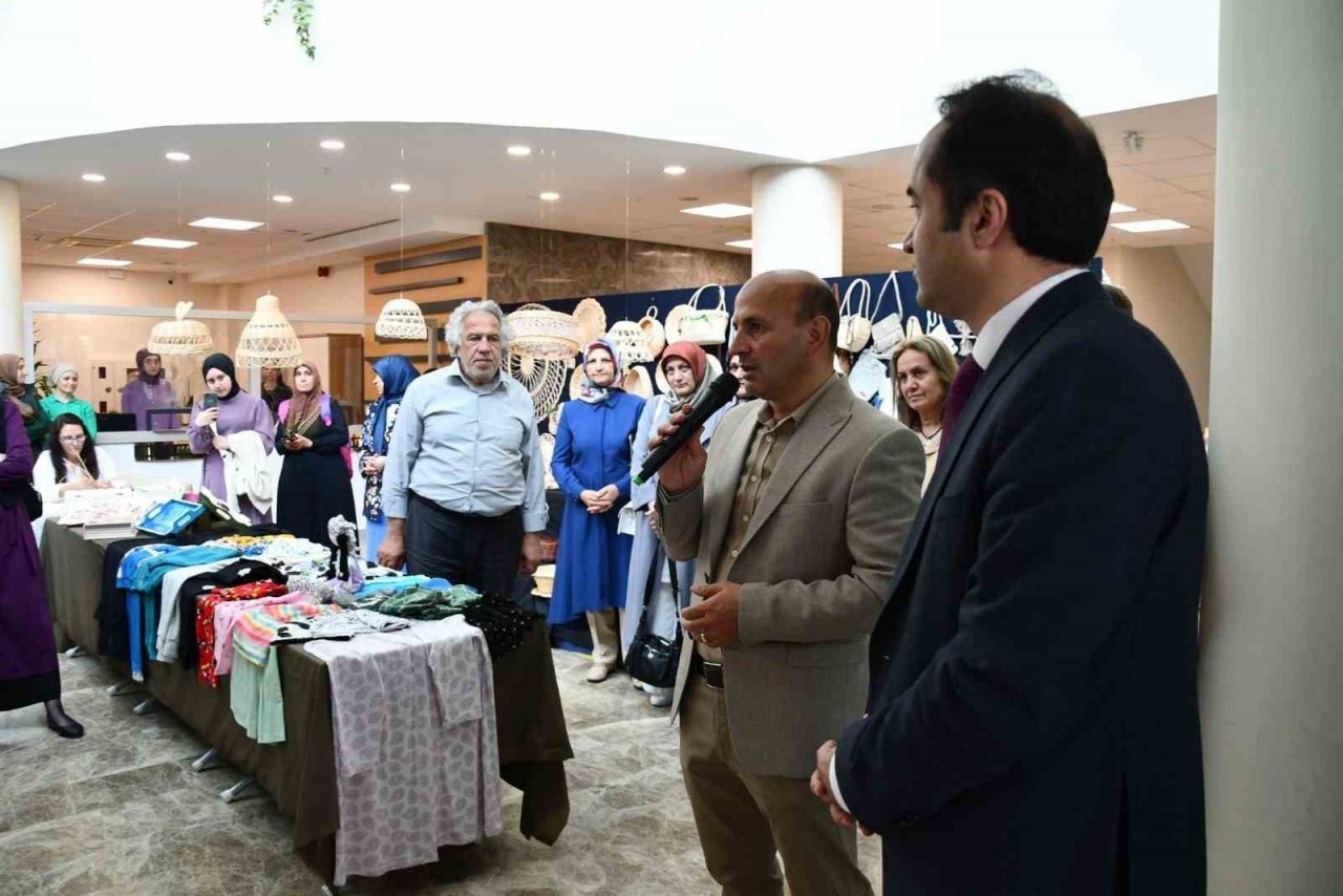 Altınova’da Meslek Edindirme Kursu yılsonu sergisi göz kamaştırdı